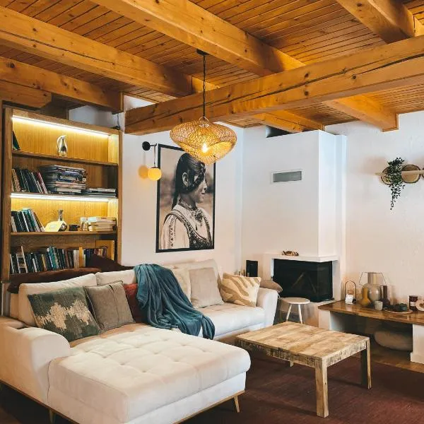 Heritage Villa Predelut - Fireplace & Baby Crib，普雷戴魯特的飯店