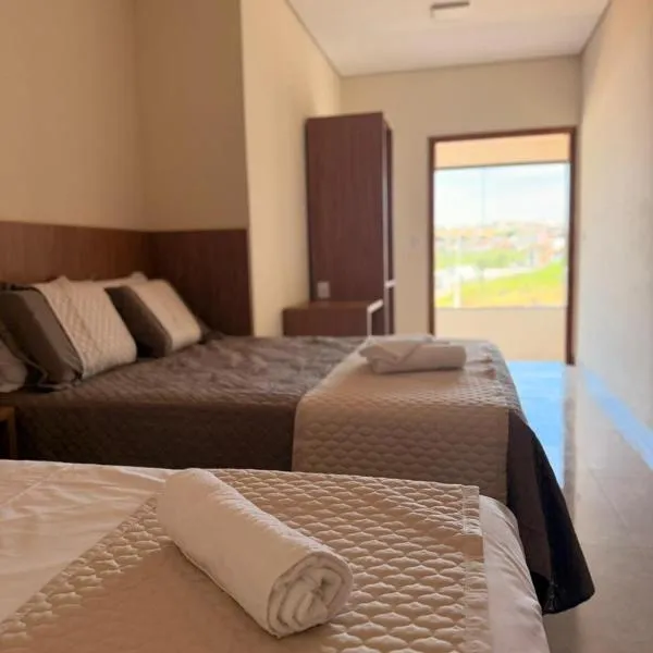 Fonsecas House Suíte Privativas, hotel u gradu 'Paraguaçu'