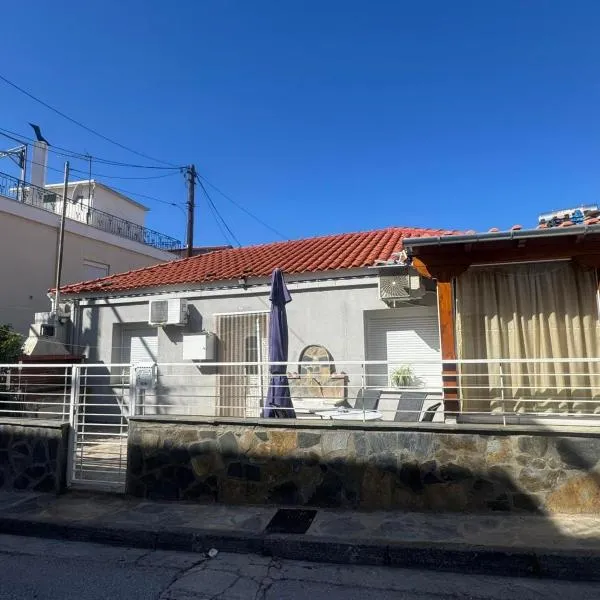 Elias Home、ヴォロスのホテル