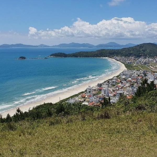Apartamento 400 metro distancia da Praia de Palmas - Governador Celso Ramos