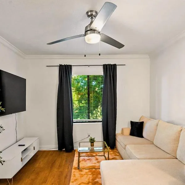 Resort-Style 3RB-2BR-1BR Retreat, Pool, Gym, Parking，坦培的飯店