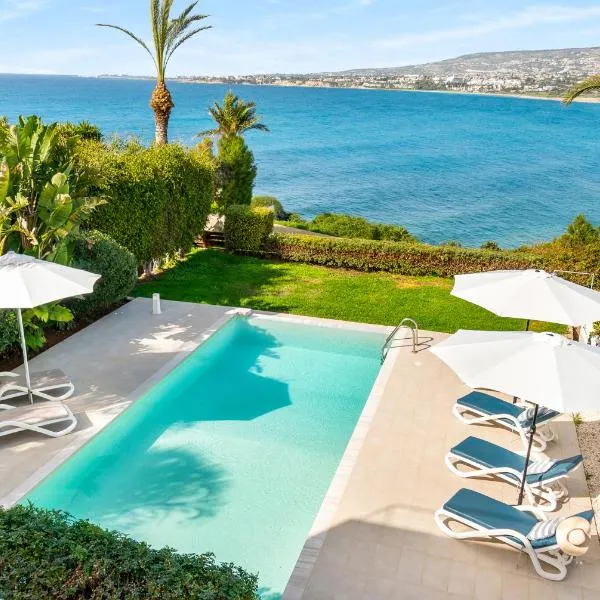 Beachfront Villa Mare with Jaccuzi and Infinity Pool, hotell sihtkohas Kissonerga