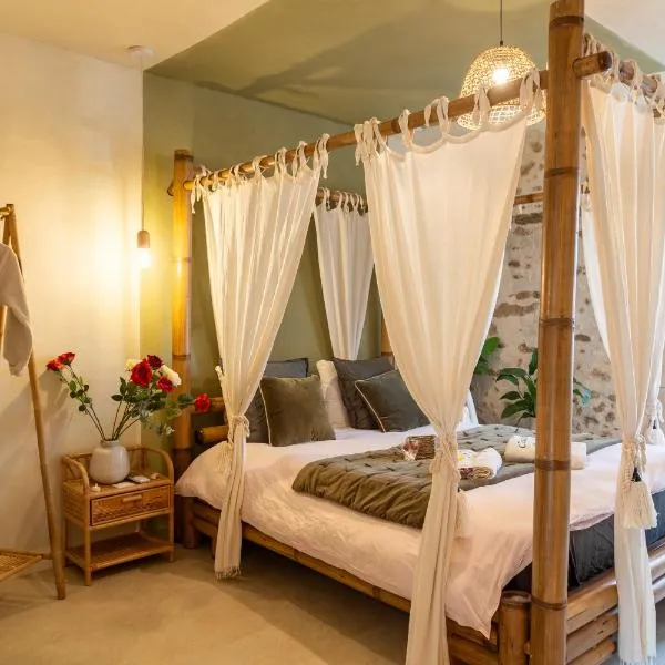 Suite Bali SPA et sauna privé - Châteaux de la Loire, Hotel in Cour-Cheverny
