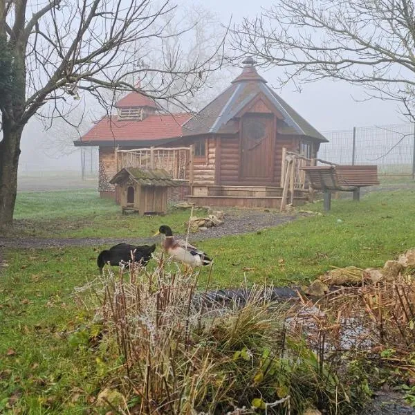 Nuit insolite, repas autour du feu piscine sauna jaccuzi, khách sạn ở Azerailles