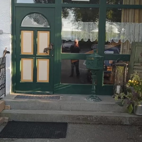 Landhaus Fohlenhof, hotel en Mehrstetten