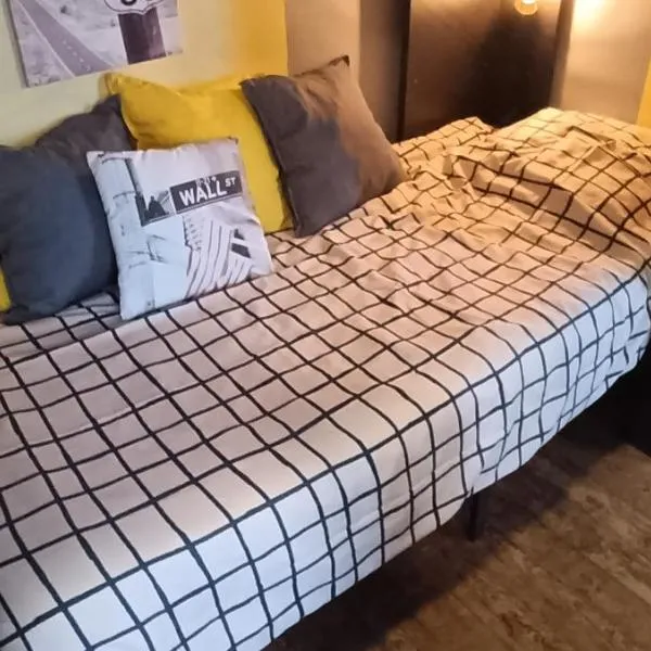 Dortoir Mixte de 5 lits de 13m2、ル・クレムラン・ビセートルのホテル