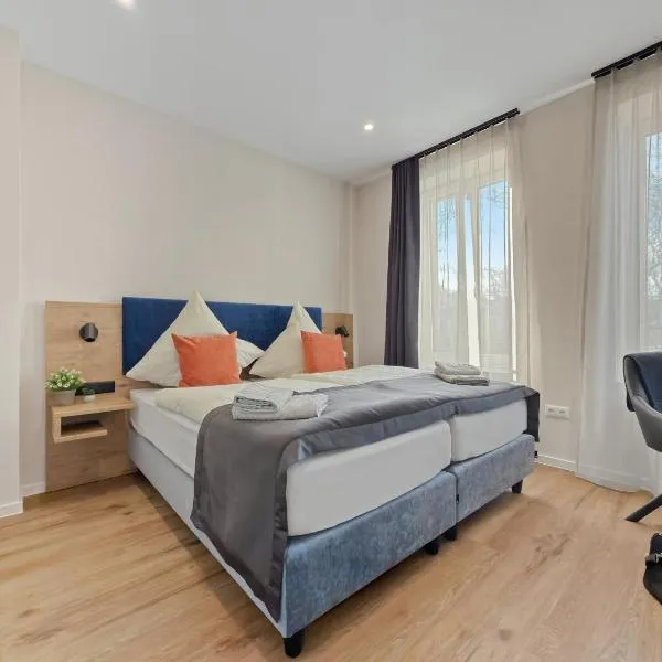 City Pension Heide, Hotel in Heide