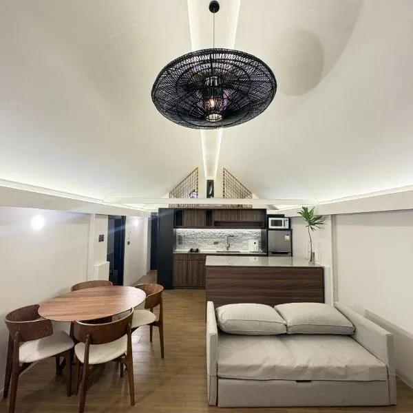 Elev Ph - Staycation Penthouse, viešbutis mieste San Nicolas