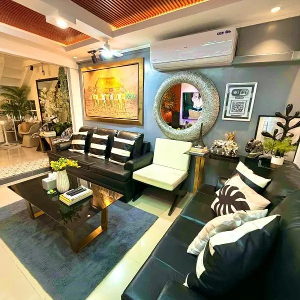 The White Haven In Clark ENTIRE HOUSE, Hotel in Angeles