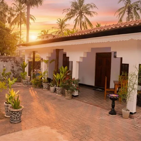 Guru Guest House, hotel i Trincomalee