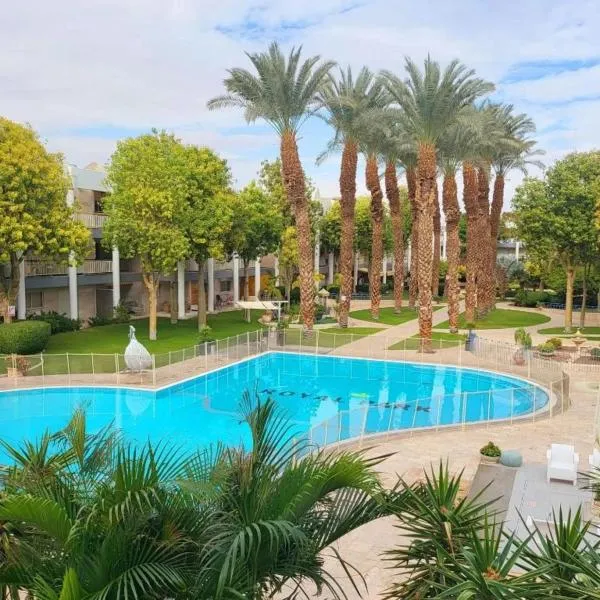 Royal Park 8&4 swimming Pool - by G&P suites, Hotel in Eilat