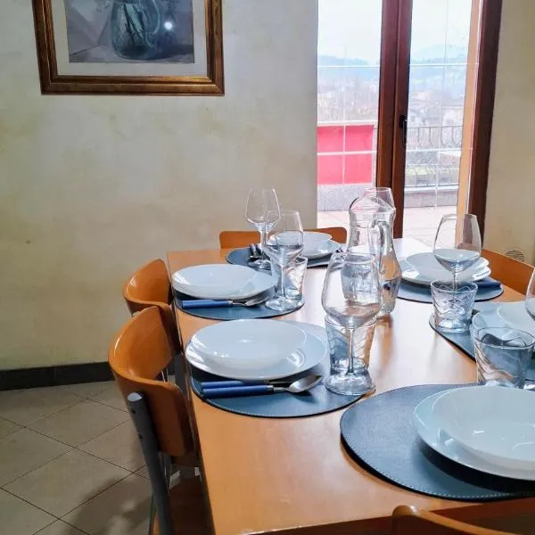 The Happy Goat Apartment, hotell i Germignaga