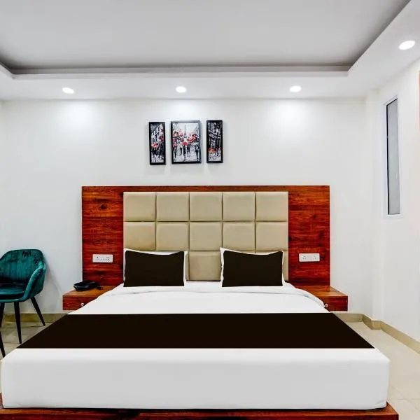 Super Collection O Hotel Evergreen, hotell i Faridabad