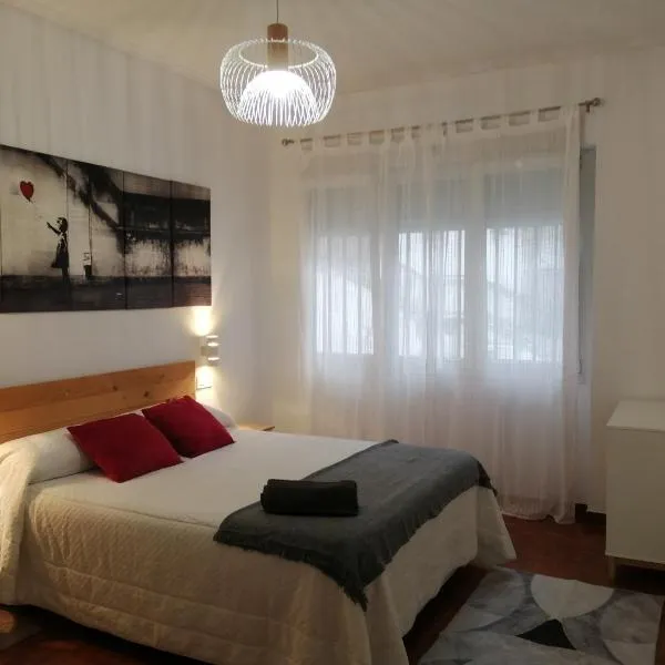 Piso luminoso, amplio y tranquilo en Casco Viejo, хотел в Билбао