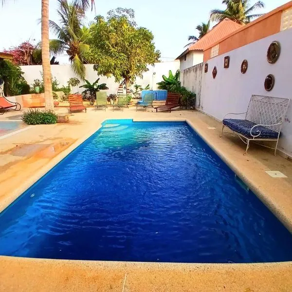 Cozy Studio with Private Jacuzzi and Pool!, hotel in Saly Portudal