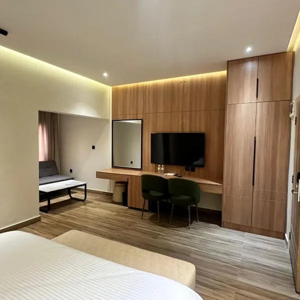 Hamsun Shahrah-e-Faisal Extension, hotel di Karachi