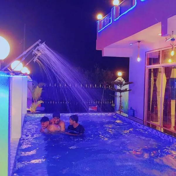 Golden Bird Luxurious 3 bhk Villa, khách sạn ở Malavli