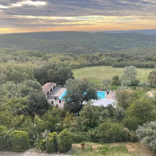 Domaine de Coulon, Hotel in Issirac