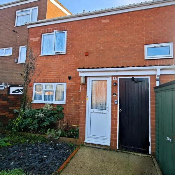 Comfort Private Rooms in Three bedroom House, hotell sihtkohas Bridgemary