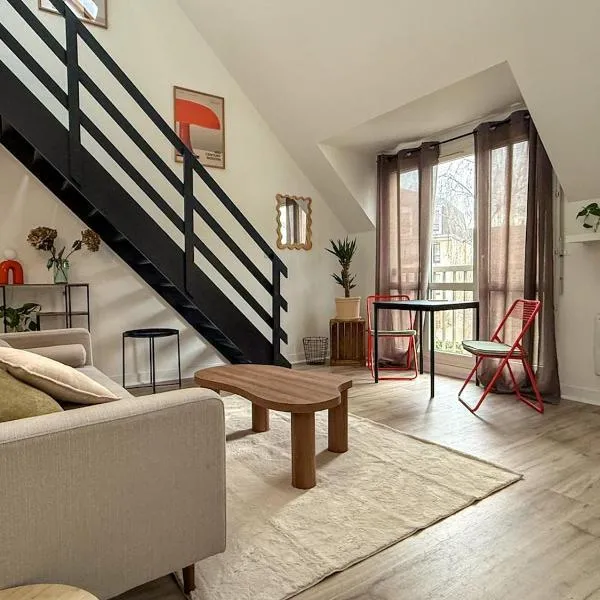 Duplex avec balcon en plein cœur de Chartres, khách sạn ở Chartres