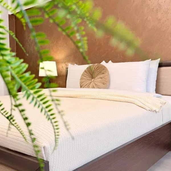 Spacious 2BR Steps from the Palace of Parliament - Walk Everywhere, ξενοδοχείο στο Βουκουρέστι