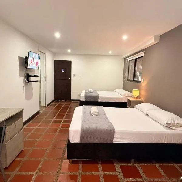 Hotel CSI Llanogrande, מלון בריונגרו