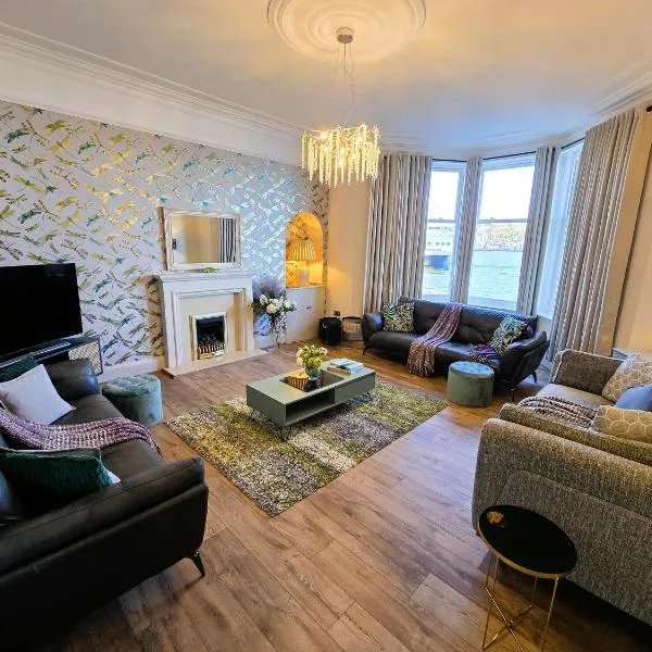 The Harbour House - Deluxe Town Centre Property, hotel in Rothesay