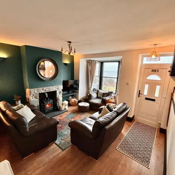 3 bedroom - Sea View - Pet Friendly, hotel em Pistyll