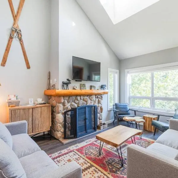 Stone Creek Chalets by Fernie Central Reservations, hotell i Fernie