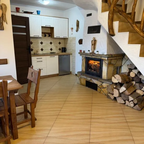 Chata z Kominkiem - Drozdówka Solina- 6-9-2-2-8-1-3-6-3, khách sạn ở Solina