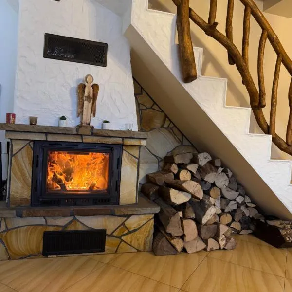 Chata z Kominkiem - Drozdówka Solina- 6-9-2-2-8-1-3-6-3、ソリナのホテル