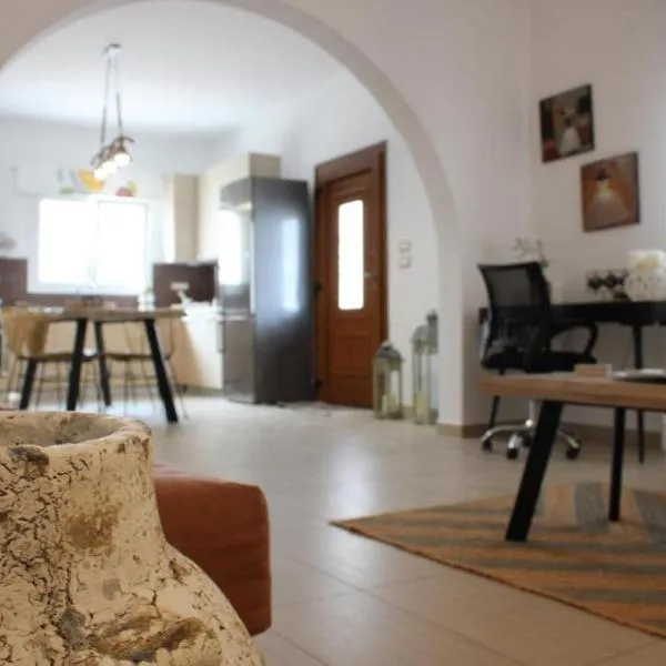 DCmilo, hotel Pollóniában