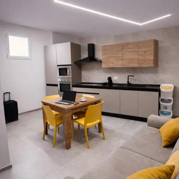 Davs Home Appartamento per 4 a Lentini con WiFi Self Check in, Hotel in Lentini
