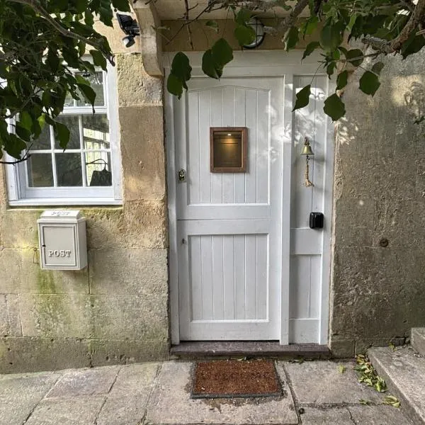 The Stables - cottage in the heart of BoA, private garden, hotel sa Bradford on Avon