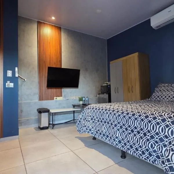 Apartamento 2-B new suite in SS，聖薩爾瓦多的飯店