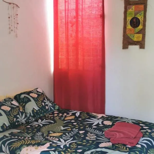 Viesnīca Cozy room 2 minutes from the beach pilsētā Saint-Louis