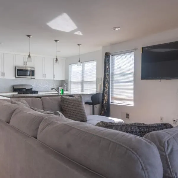 Spacious 3BR Home Near Newark Airport, viešbutis mieste Niuarkas