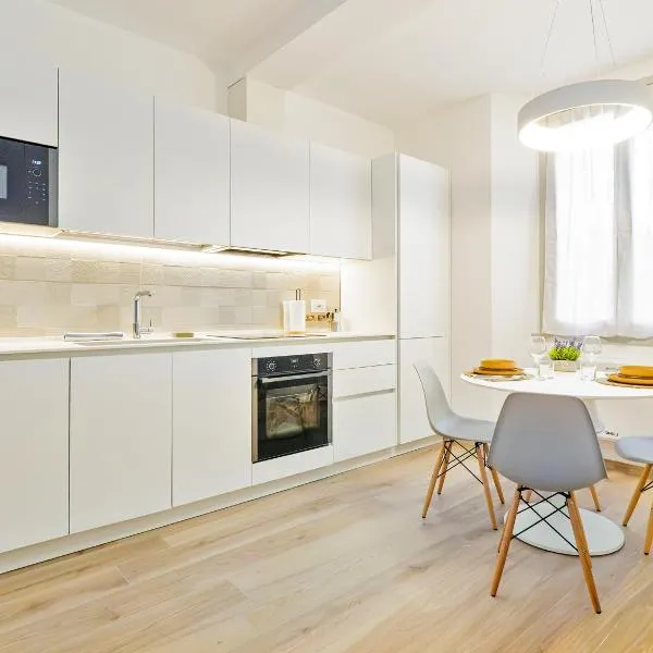 Riva RealEstate - Lake Central Suite, hotell sihtkohas Lecco