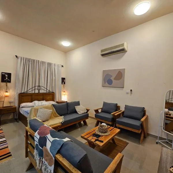 Boho chic hideaway studio jimi โรงแรมในอัลอิน