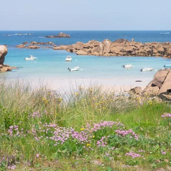 ROSCAROC ENEZ AR BEG - Charmant T2 proche plage, hotel in Ploudalmézeau