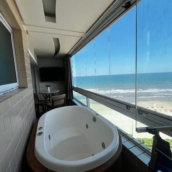Vista Mar, 1 Dorm, Sacada com Jacuzzi , wi fi ,garagem, 5 hospedes, enfrente ao Mar - Foto 4