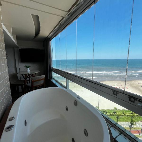 Vista Mar, 1 Dorm, Sacada com Jacuzzi , wi fi ,garagem, 5 hospedes, enfrente ao Mar - Foto 2