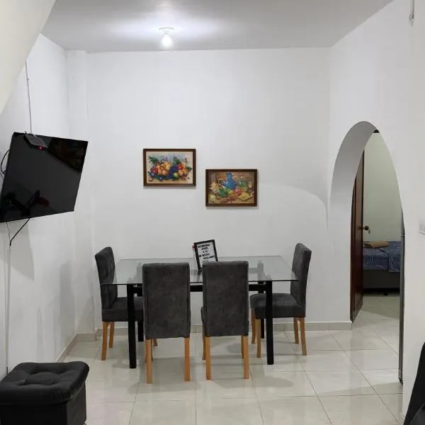 Acogedora casa cerca al estadio barrio Laureles la América, Hotel in Medellín