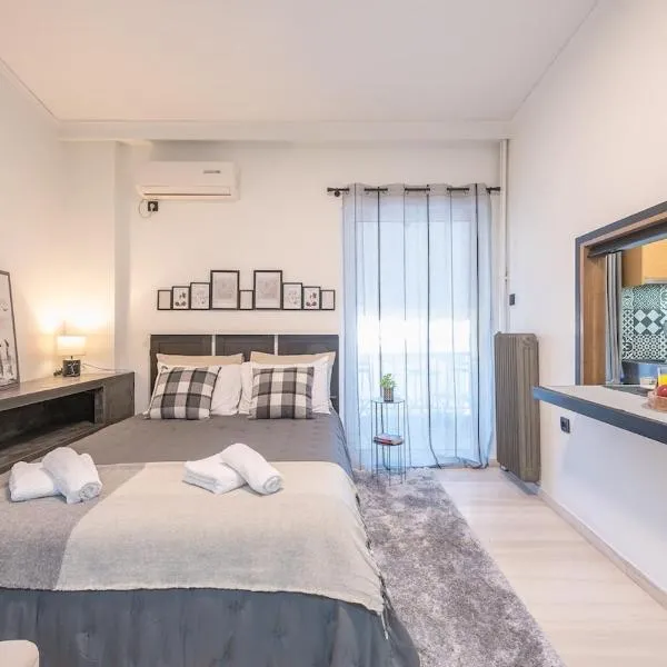 Cozy Seaside Apartment in Aphrodite Bay, Piraeus, hotel di Piraeus
