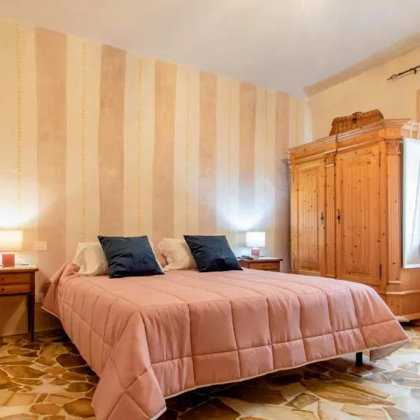 Vera's House، فندق في Montisi