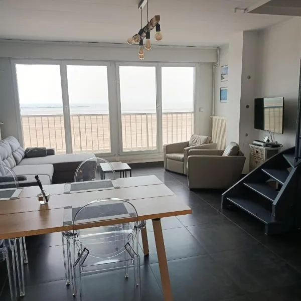 Appt 1er étage en duplex 6 PERS Digue de mer magnifique vue panoramique, hotell i Dunkerque