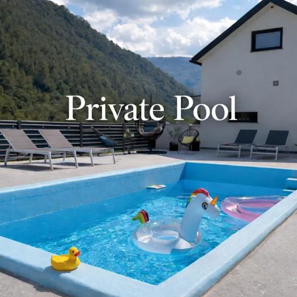 HOLIDAY HOUSE - River Bača, hotel em Most na Soči