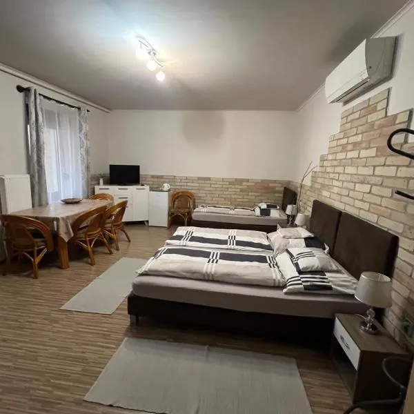 Szilvia Panzió, hotell sihtkohas Tolna