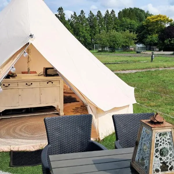 Glamping-tent โรงแรมในHensbroek
