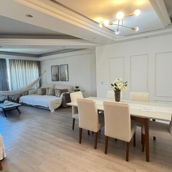 Apartamento grande Prox ao Circuito Barra-Ondina e Praia Carnaval Salvador 8 pessoas